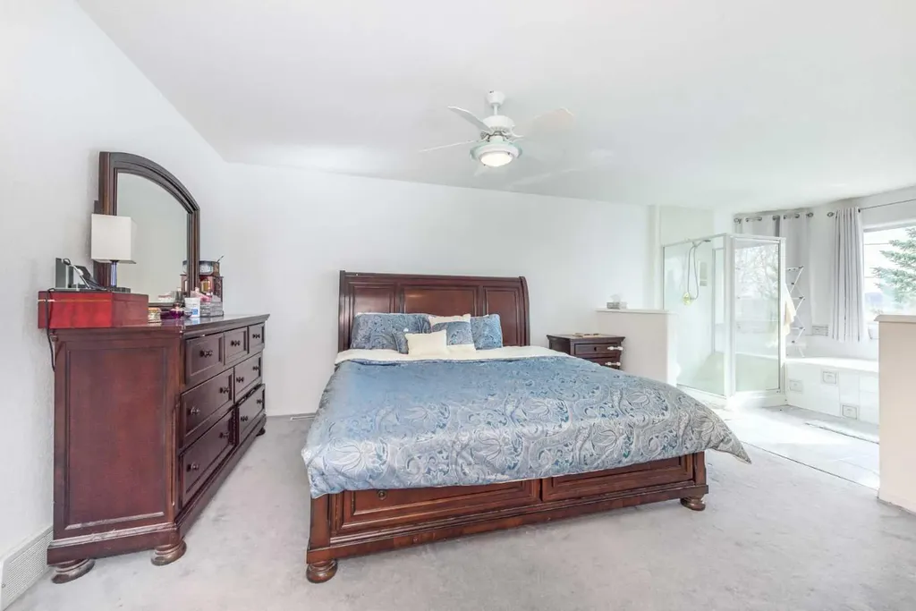230 Sierra Nevada Place SW Calgary AB T3H 3M9