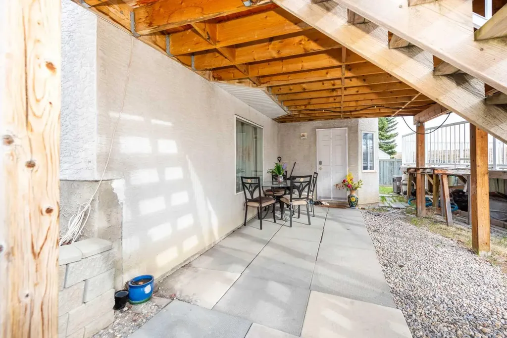 230 Sierra Nevada Place SW Calgary AB T3H 3M9
