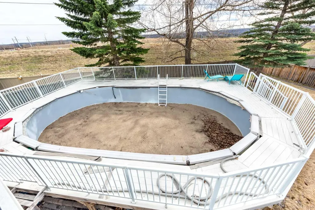 230 Sierra Nevada Place SW Calgary AB T3H 3M9