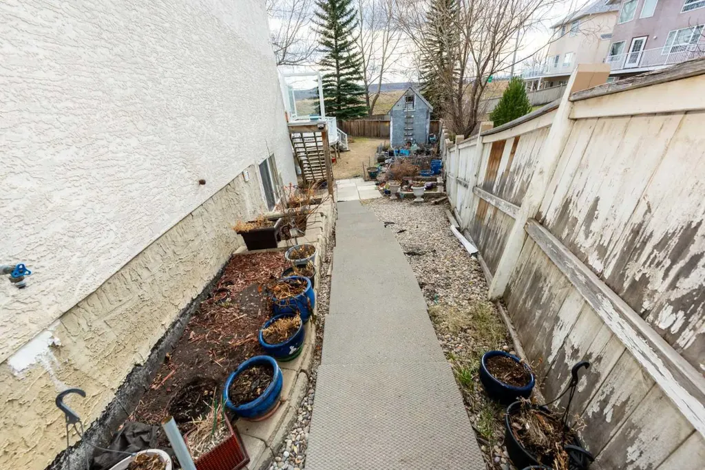 230 Sierra Nevada Place SW Calgary AB T3H 3M9