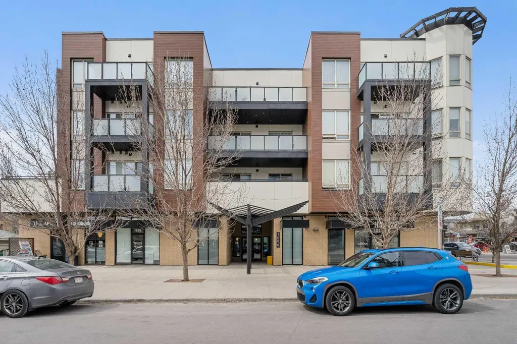 1899 45 Street NW Calgary AB T3B 0B2