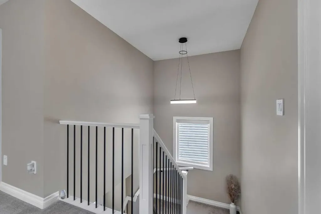 521 Corner Meadows Way NE Calgary AB T3N 2C9