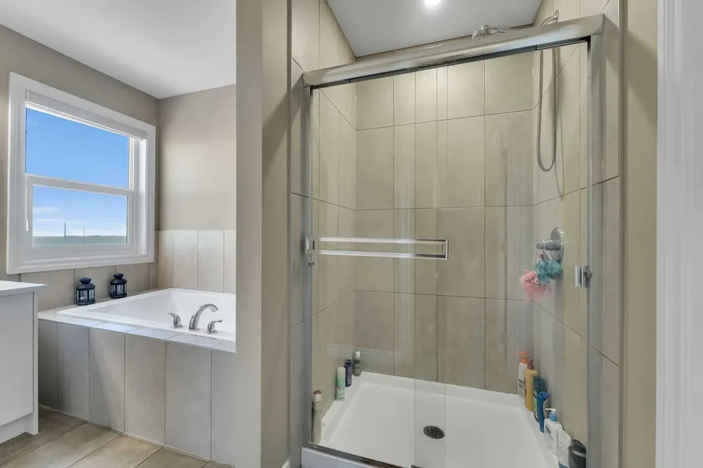 521 Corner Meadows Way NE Calgary AB T3N 2C9