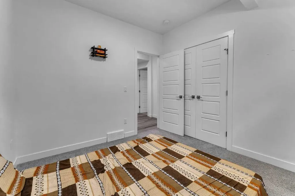 521 Corner Meadows Way NE Calgary AB T3N 2C9