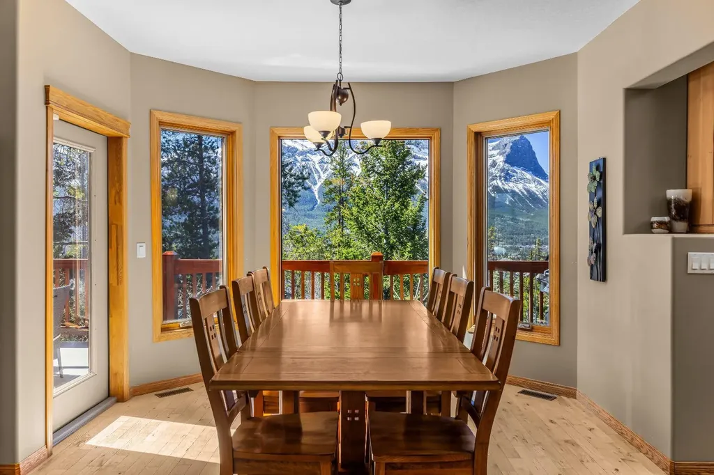389 Eagle Heights Canmore AB T1W 3C9