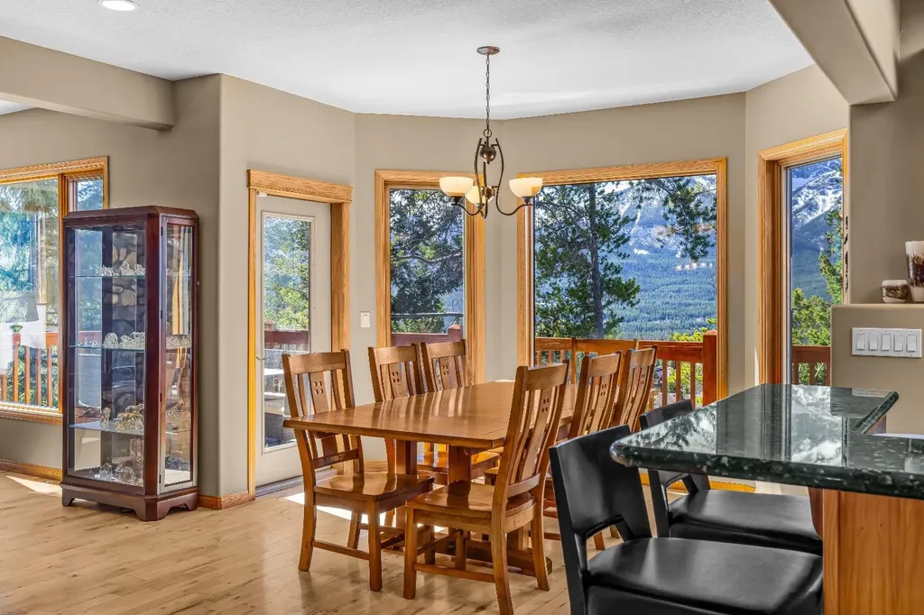389 Eagle Heights Canmore AB T1W 3C9