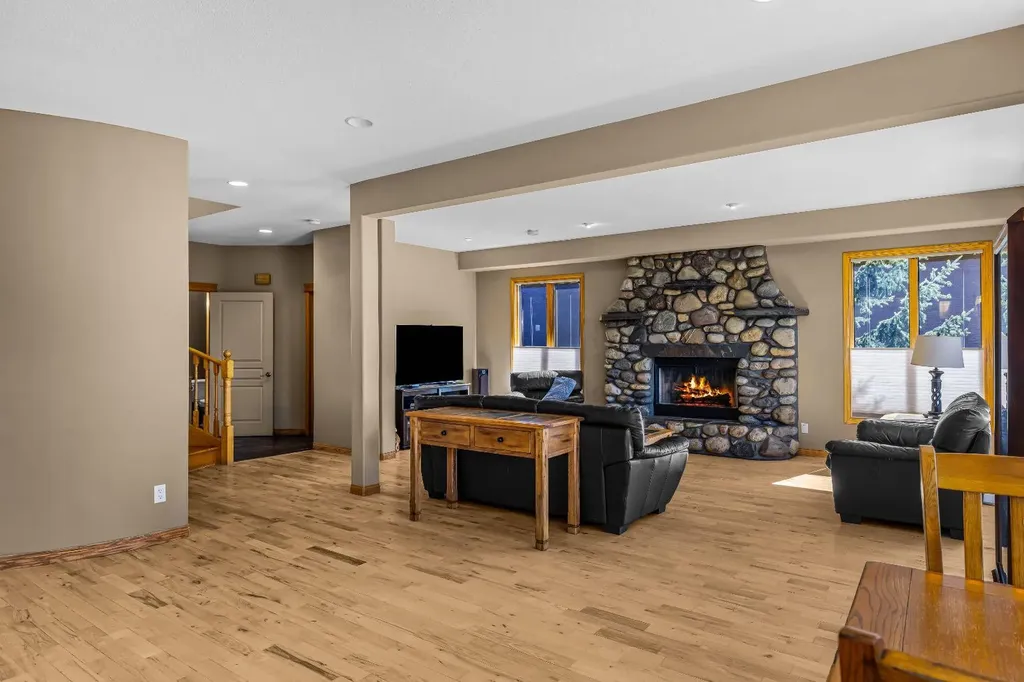 389 Eagle Heights Canmore AB T1W 3C9
