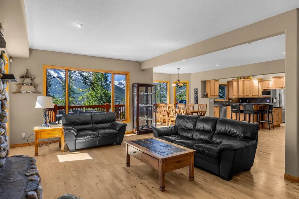 389 Eagle Heights Canmore AB T1W 3C9