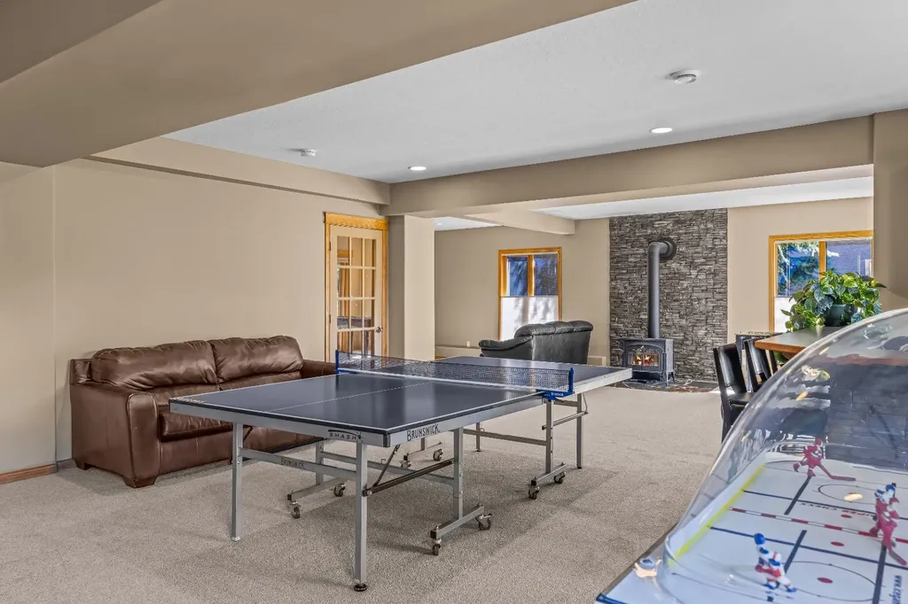 389 Eagle Heights Canmore AB T1W 3C9