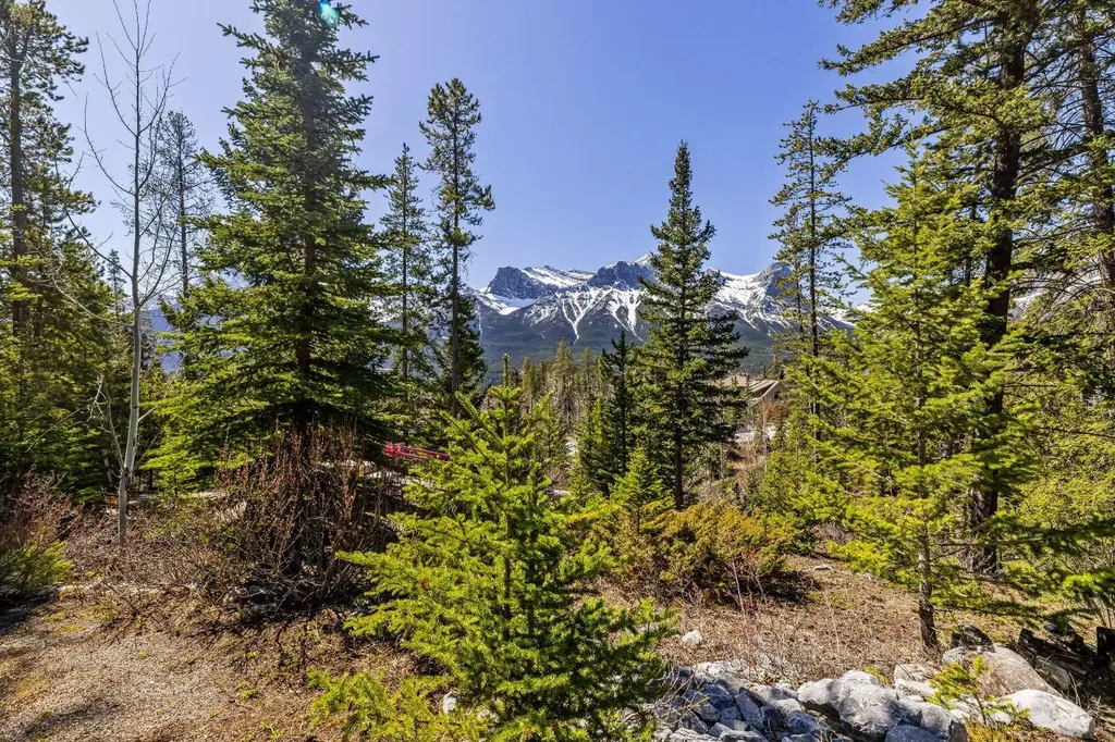 389 Eagle Heights Canmore AB T1W 3C9