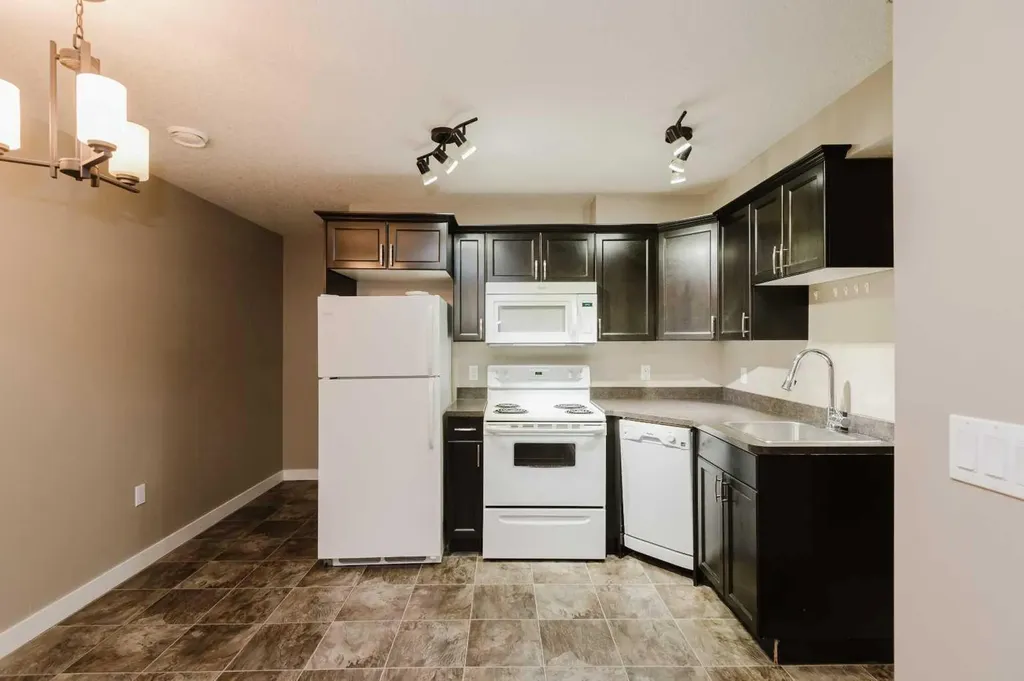 11553 75 Avenue Grande Prairie AB T8W 0J3
