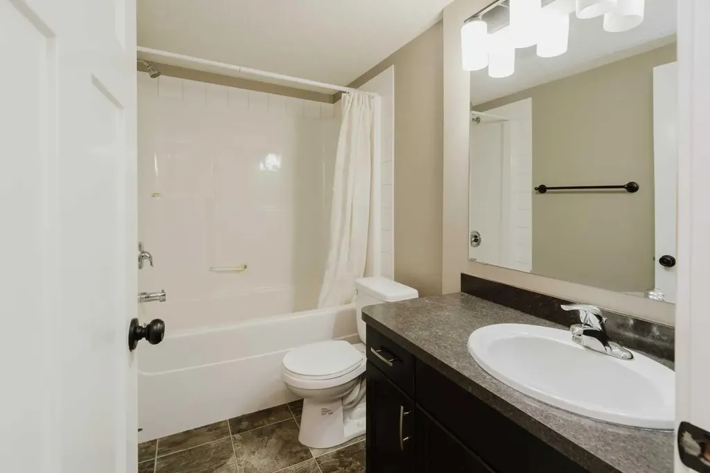 11553 75 Avenue Grande Prairie AB T8W 0J3
