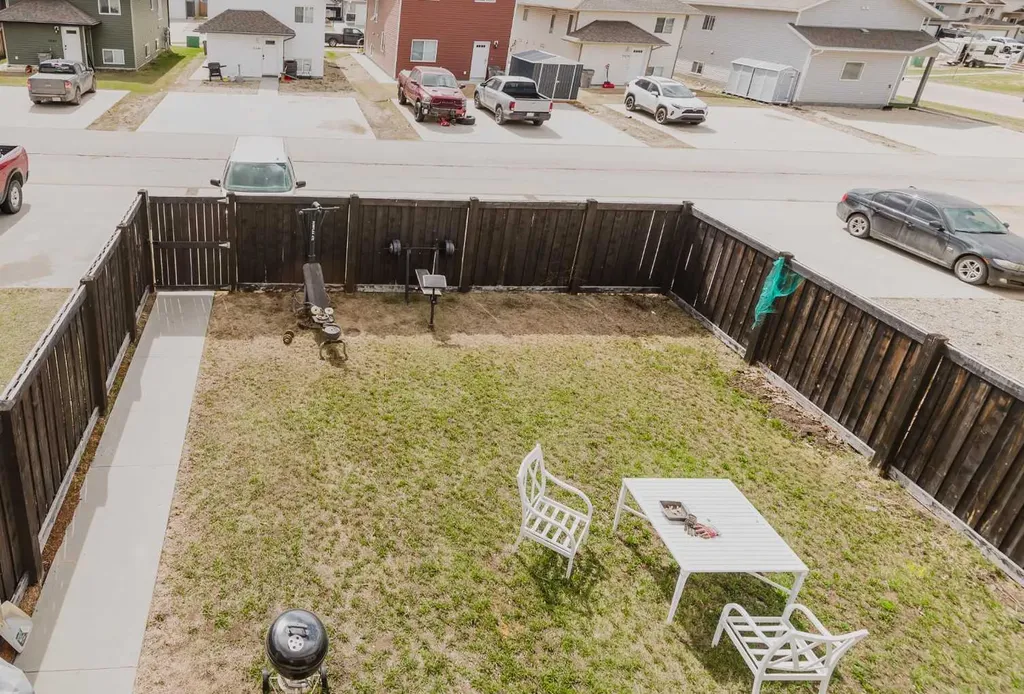 11553 75 Avenue Grande Prairie AB T8W 0J3