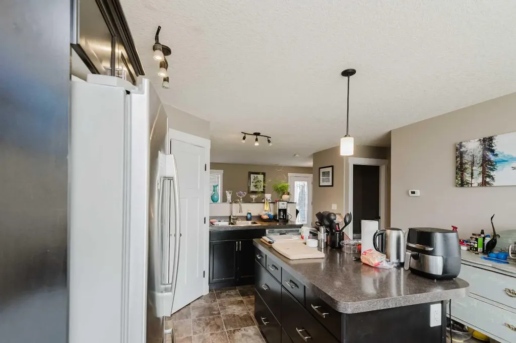 11553 75 Avenue Grande Prairie AB T8W 0J3