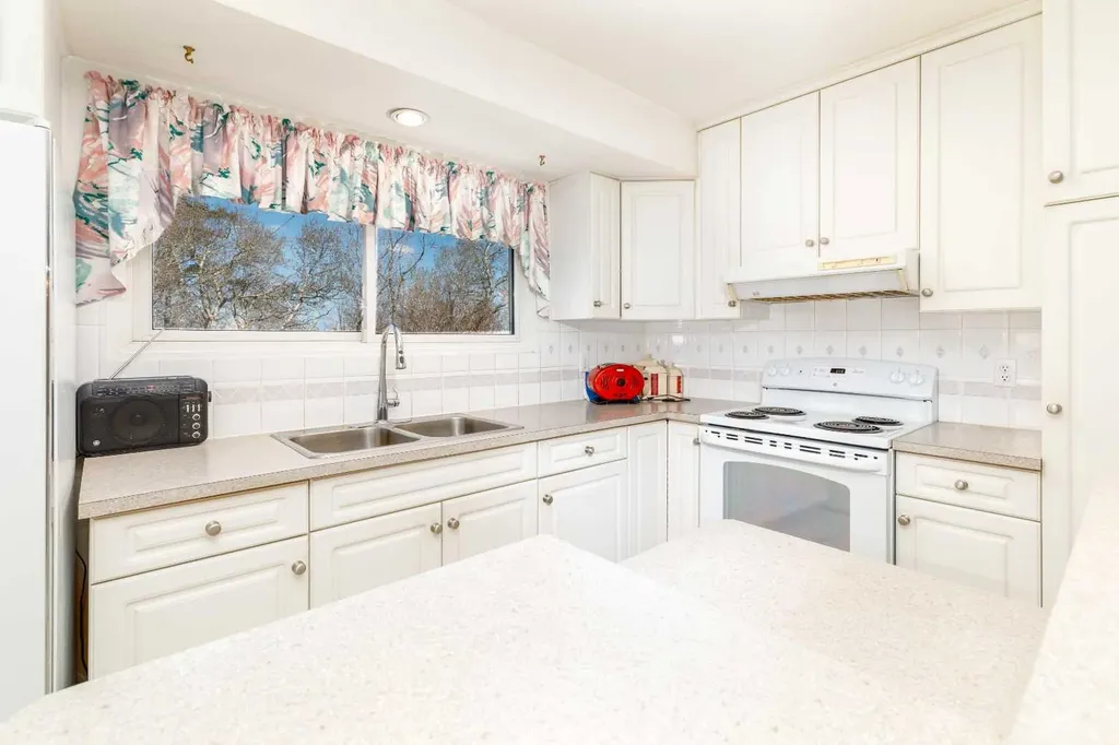 90 Welton Crescent Red Deer AB T4N 6B3