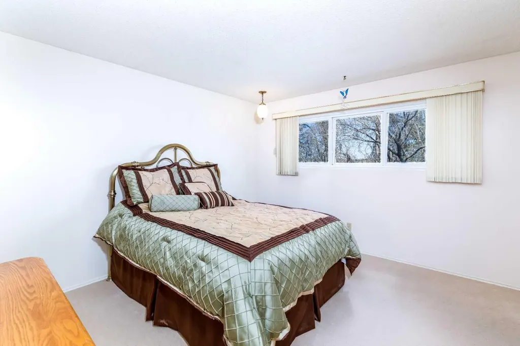 90 Welton Crescent Red Deer AB T4N 6B3
