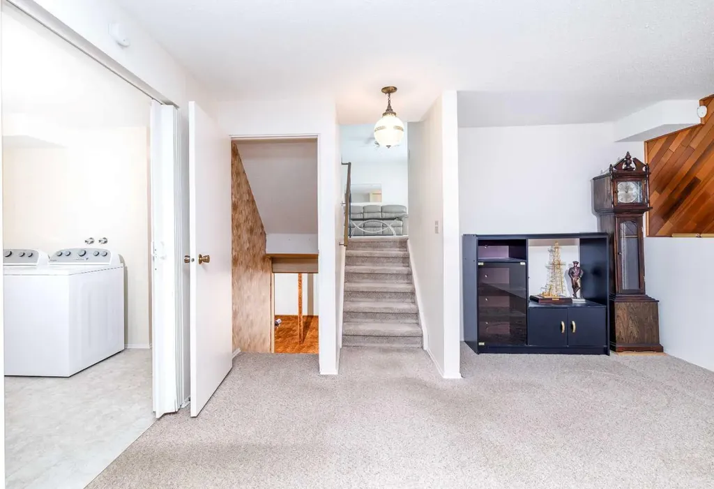 90 Welton Crescent Red Deer AB T4N 6B3