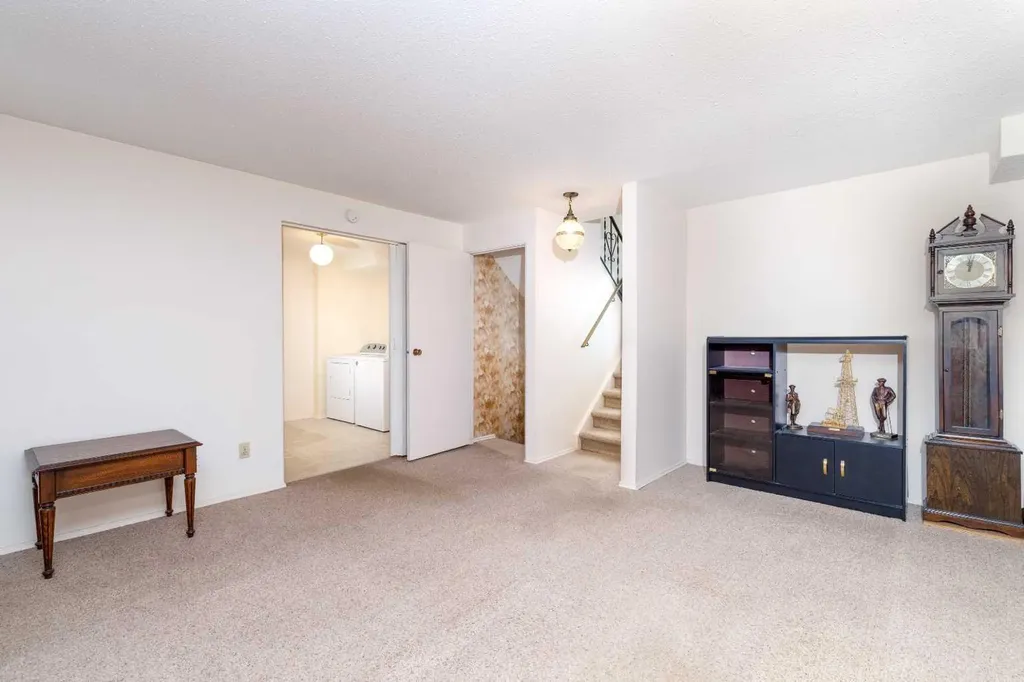 90 Welton Crescent Red Deer AB T4N 6B3