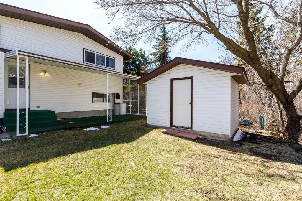 90 Welton Crescent Red Deer AB T4N 6B3