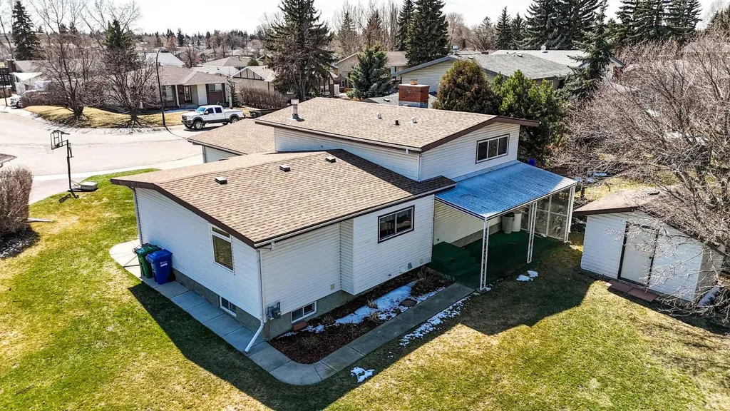 90 Welton Crescent Red Deer AB T4N 6B3