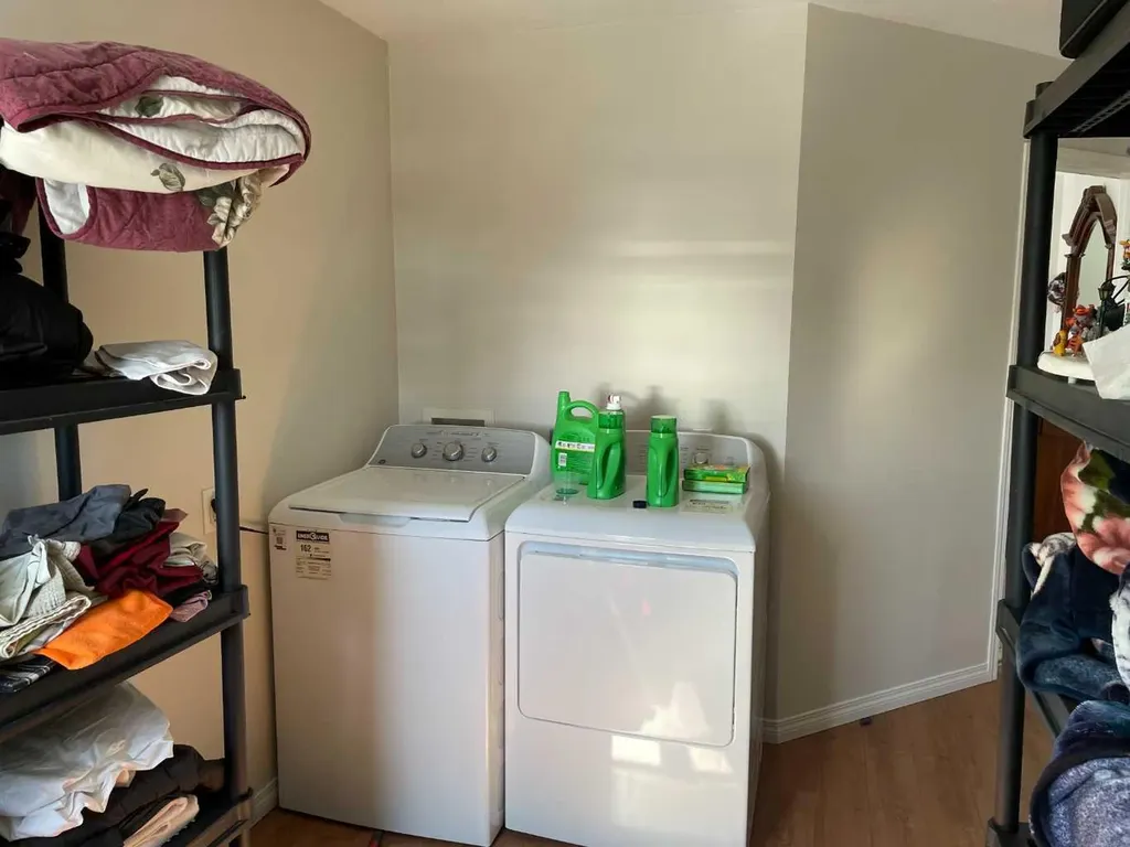 10703 108 Avenue Fairview AB T0H1L0