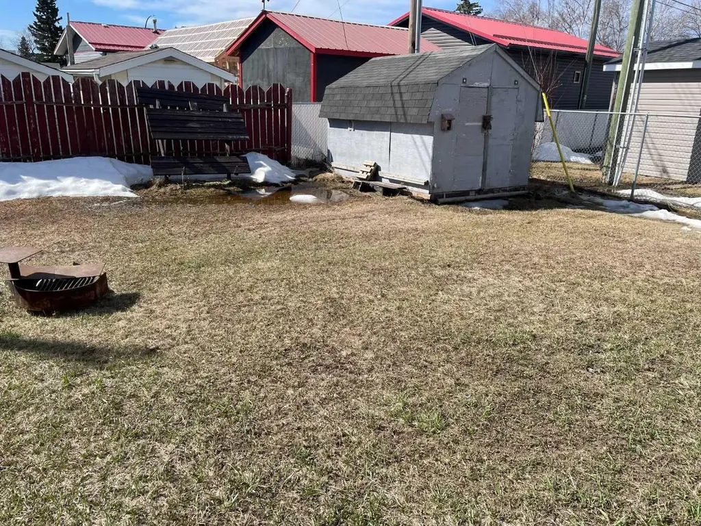 10703 108 Avenue Fairview AB T0H1L0