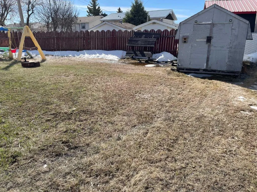 10703 108 Avenue Fairview AB T0H1L0