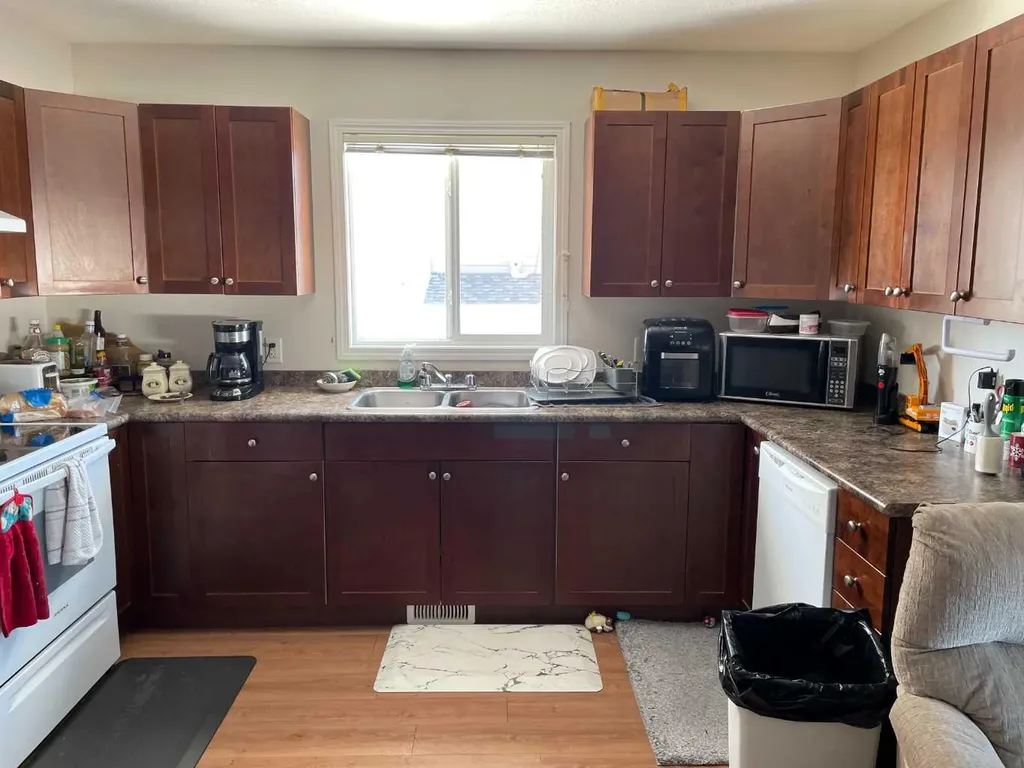 10703 108 Avenue Fairview AB T0H1L0