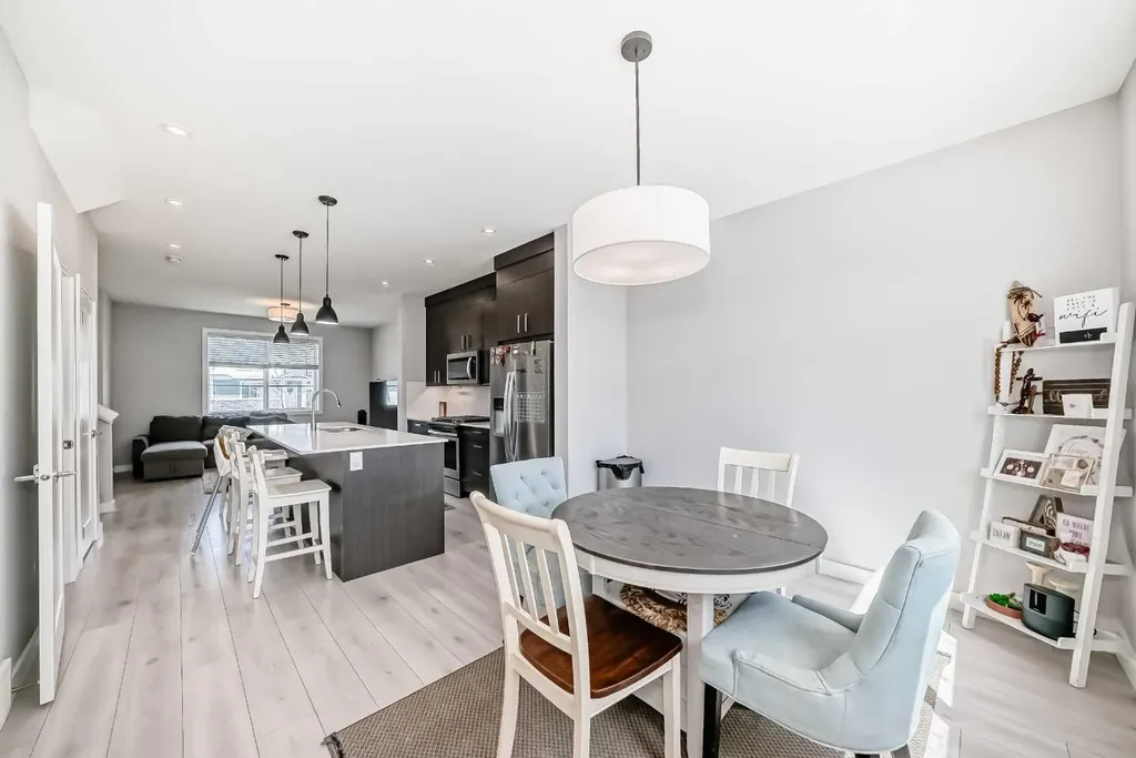 120 Chelsea Drive Chestermere AB T1X1Z3