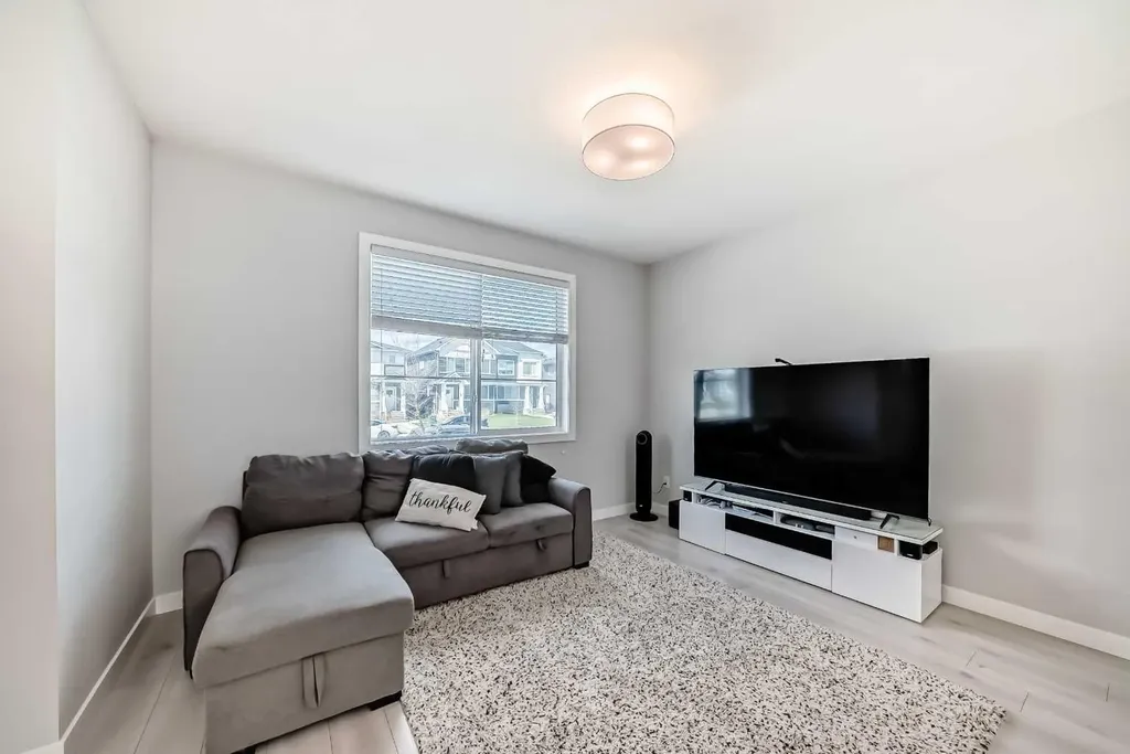 120 Chelsea Drive Chestermere AB T1X1Z3