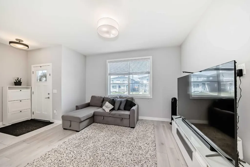 120 Chelsea Drive Chestermere AB T1X1Z3