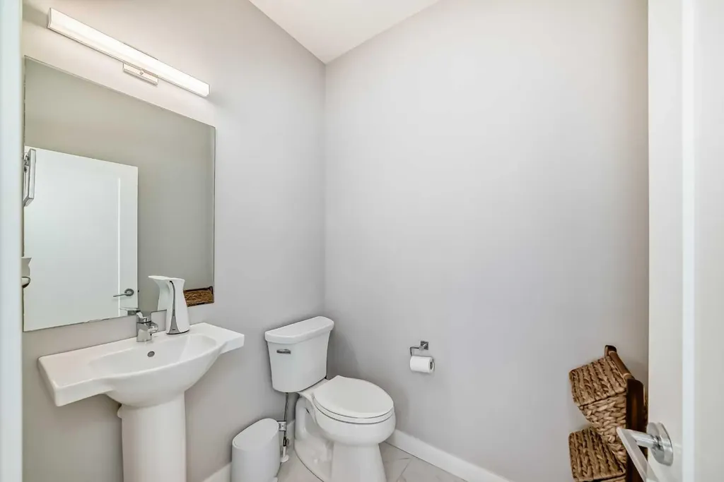 120 Chelsea Drive Chestermere AB T1X1Z3