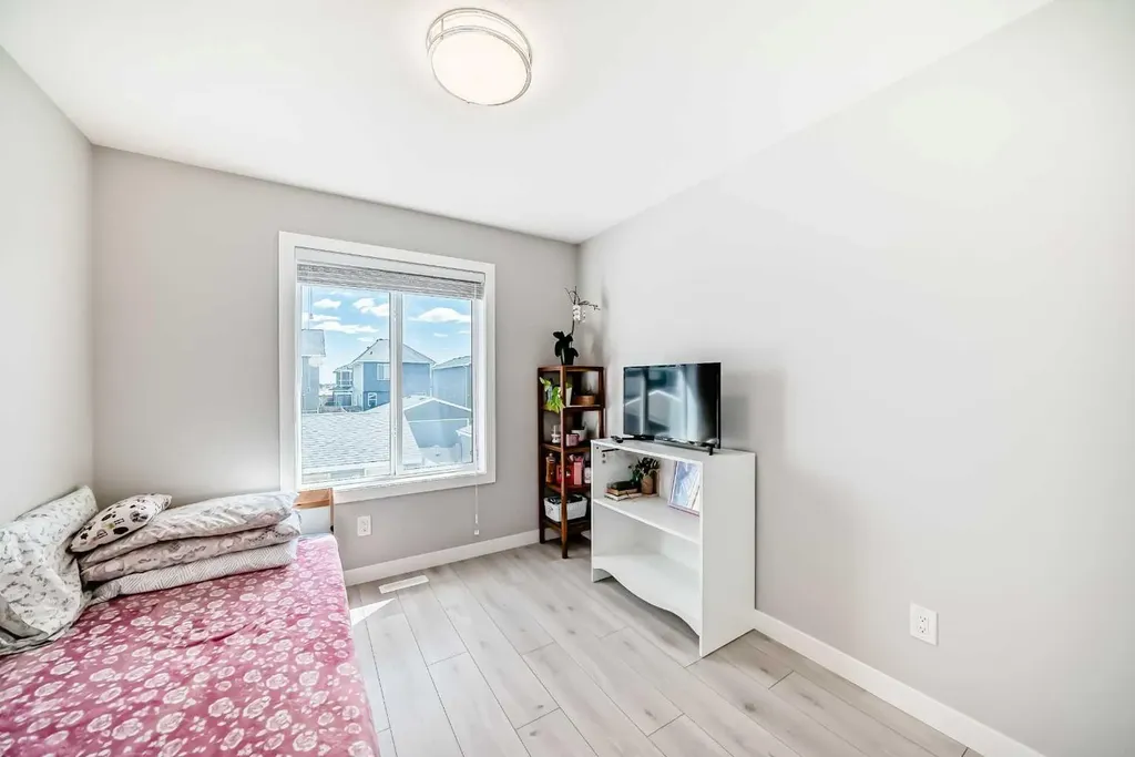 120 Chelsea Drive Chestermere AB T1X1Z3