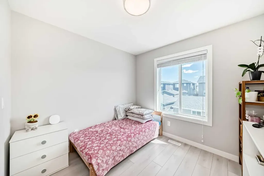 120 Chelsea Drive Chestermere AB T1X1Z3