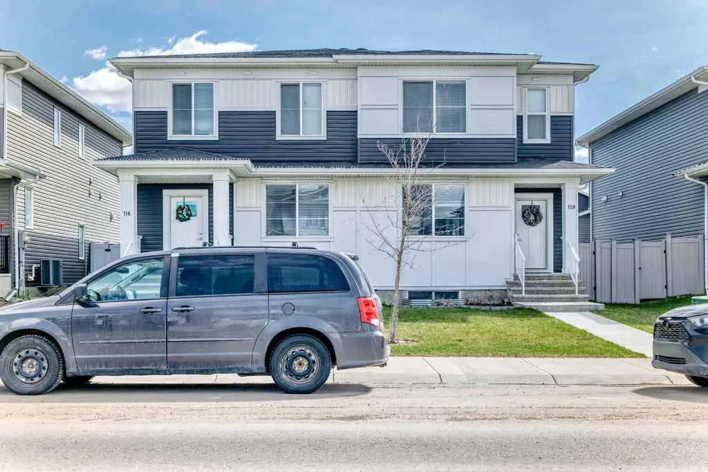 120 Chelsea Drive Chestermere AB T1X1Z3