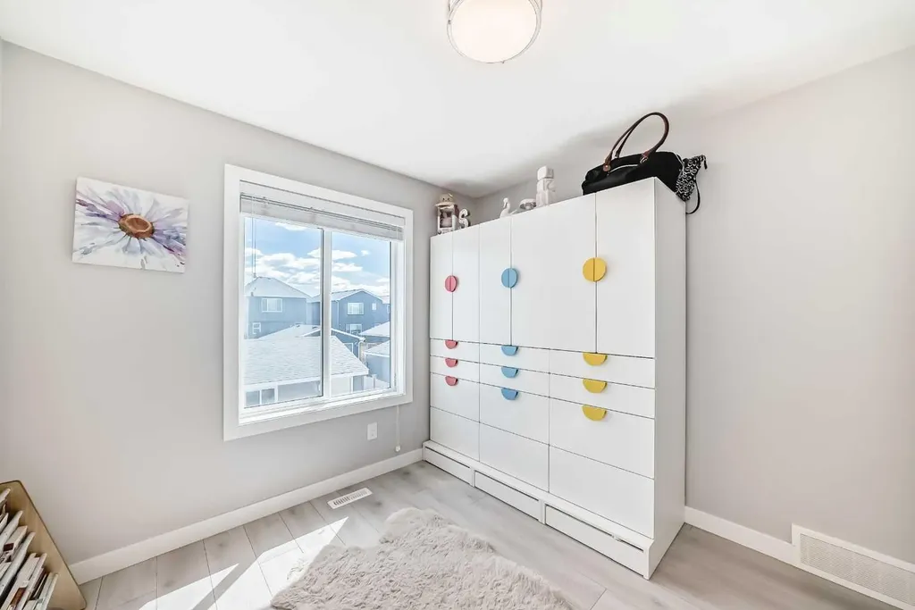 120 Chelsea Drive Chestermere AB T1X1Z3