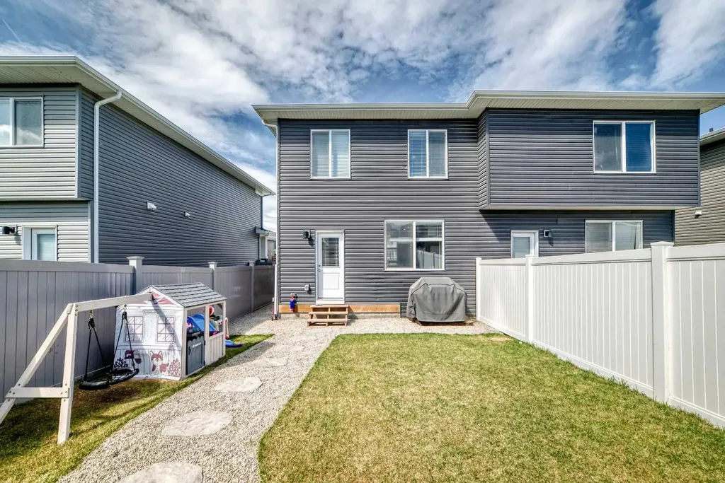 120 Chelsea Drive Chestermere AB T1X1Z3