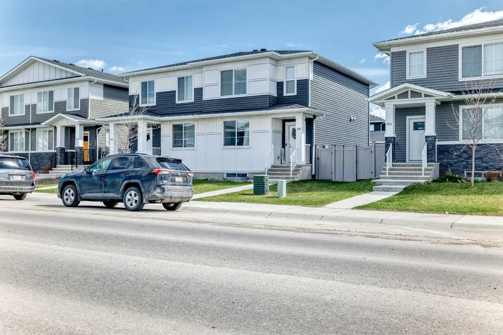 120 Chelsea Drive Chestermere AB T1X1Z3