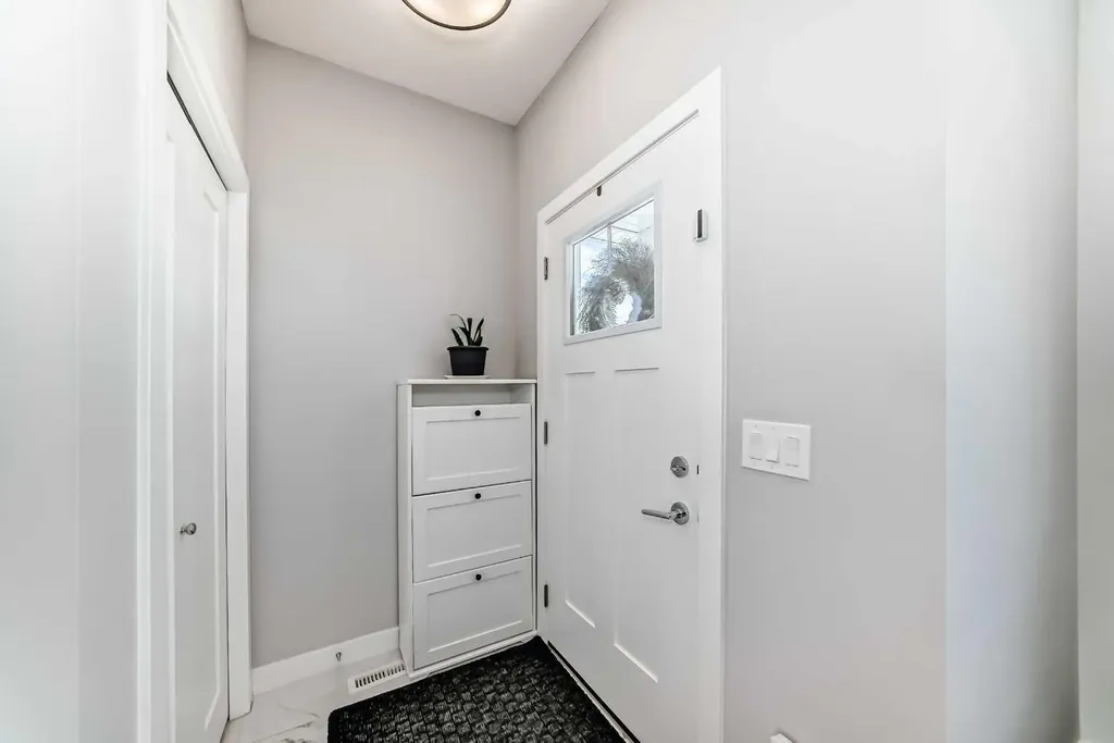 120 Chelsea Drive Chestermere AB T1X1Z3