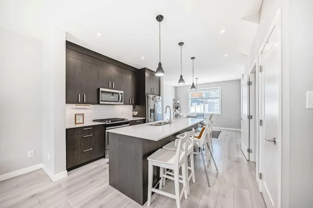 120 Chelsea Drive Chestermere AB T1X1Z3
