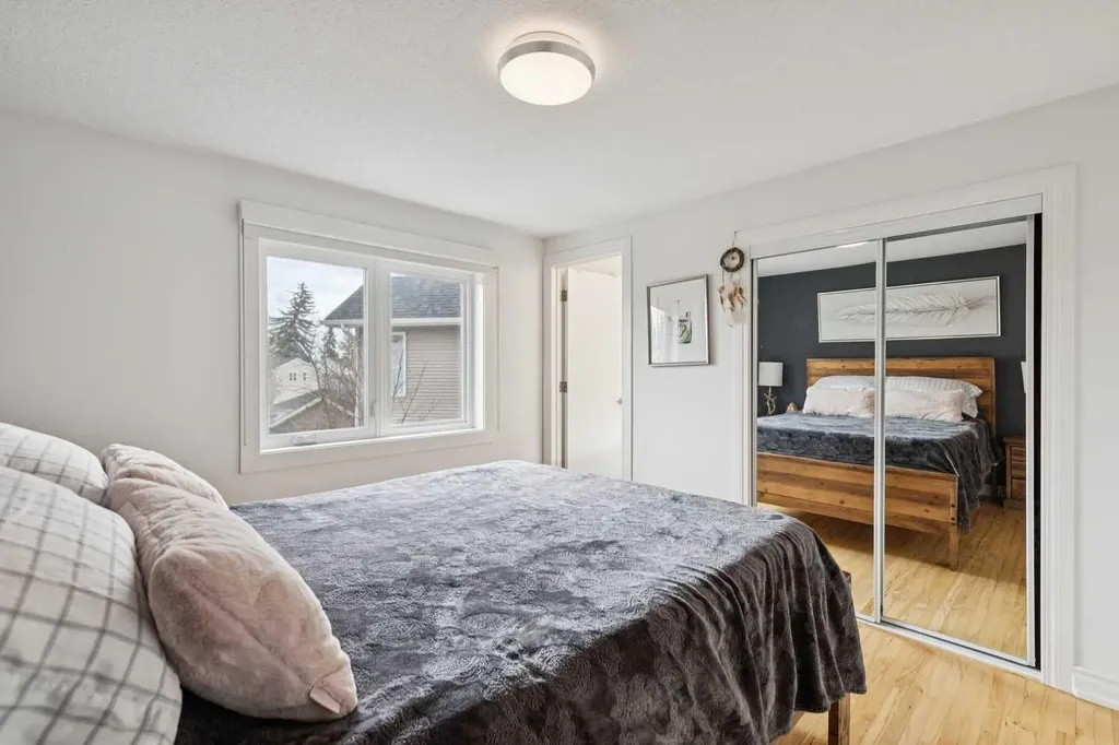 4412 Amiens Road SW Calgary AB T2T 6A7