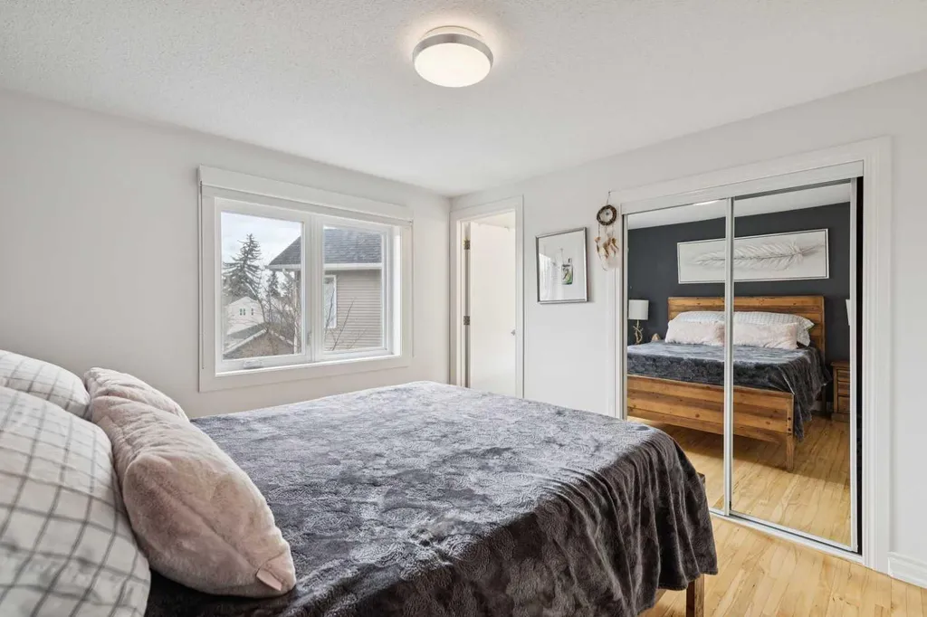 4412 Amiens Road SW Calgary AB T2T 6A7