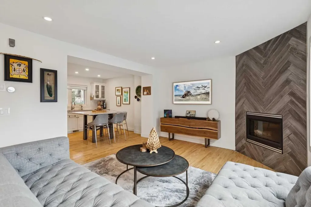 4412 Amiens Road SW Calgary AB T2T 6A7