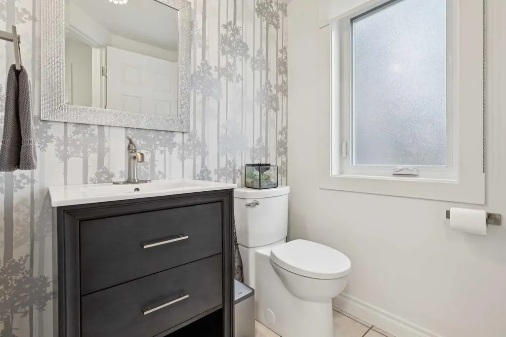 4412 Amiens Road SW Calgary AB T2T 6A7
