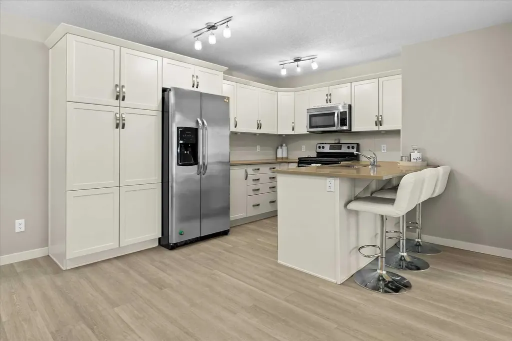 175 Panatella Hill NW Calgary AB T3K 0V9