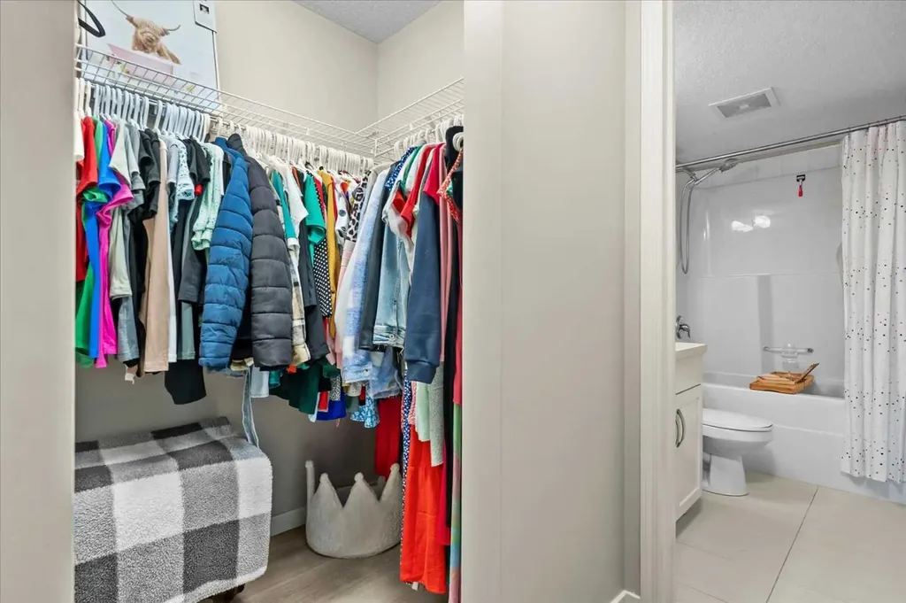 175 Panatella Hill NW Calgary AB T3K 0V9