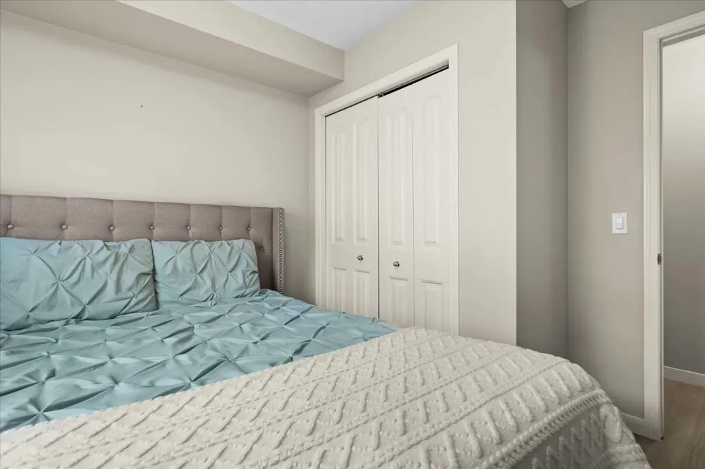 175 Panatella Hill NW Calgary AB T3K 0V9