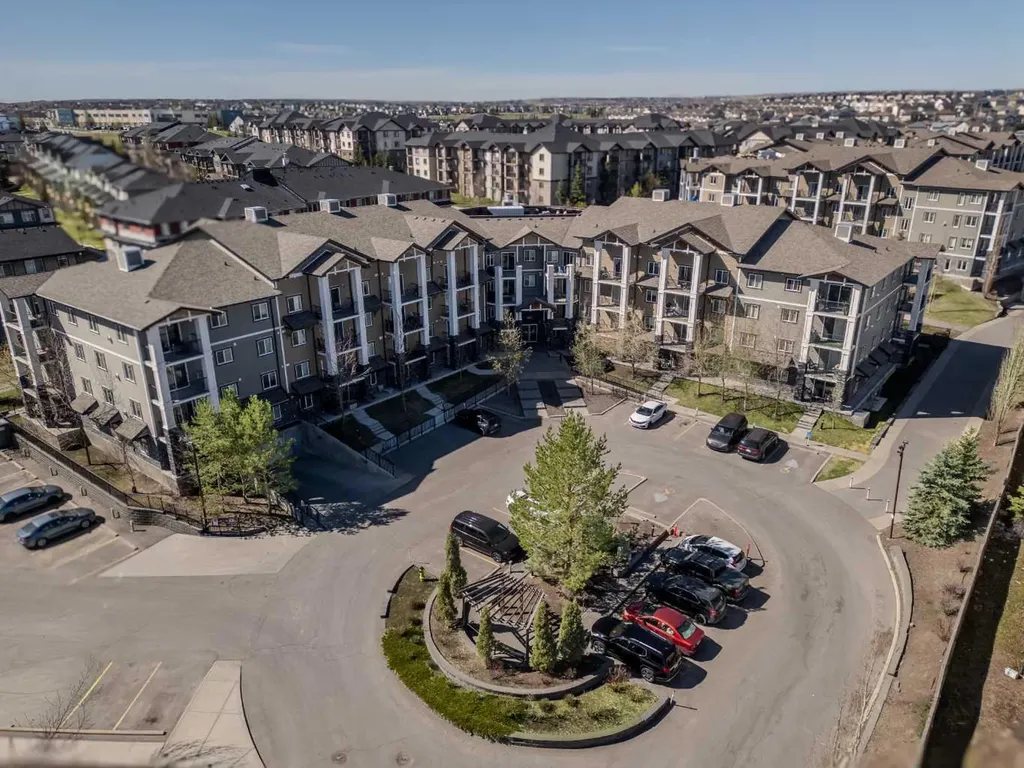 175 Panatella Hill NW Calgary AB T3K 0V9