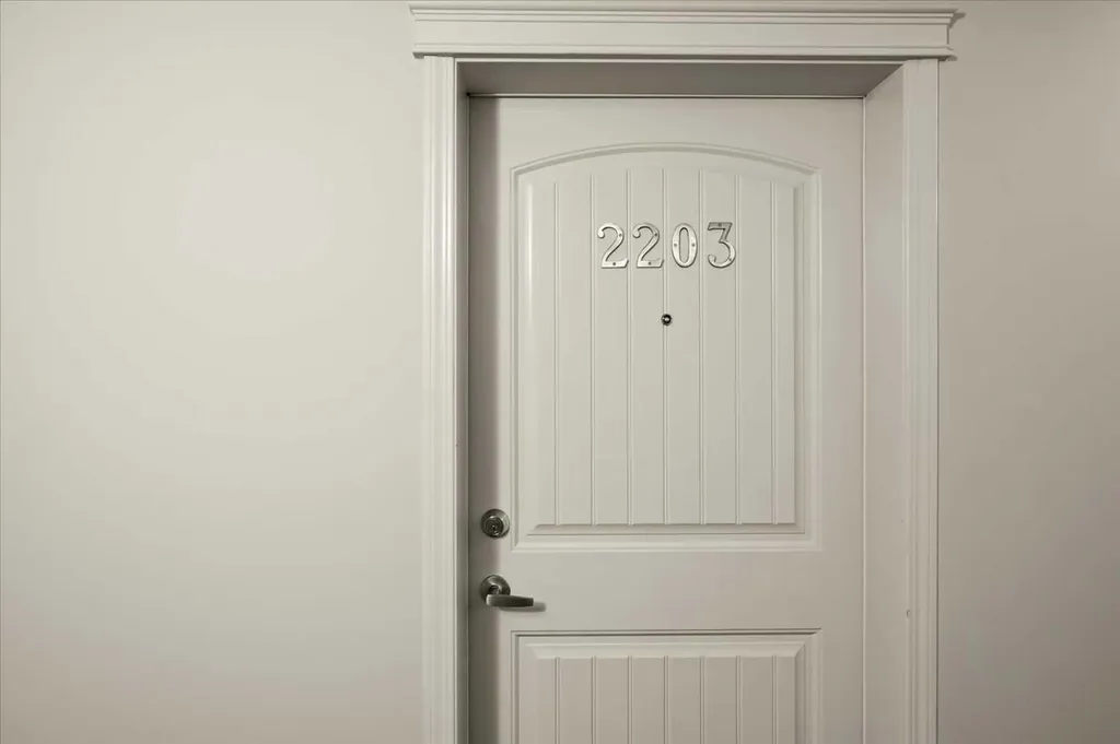 175 Panatella Hill NW Calgary AB T3K 0V9
