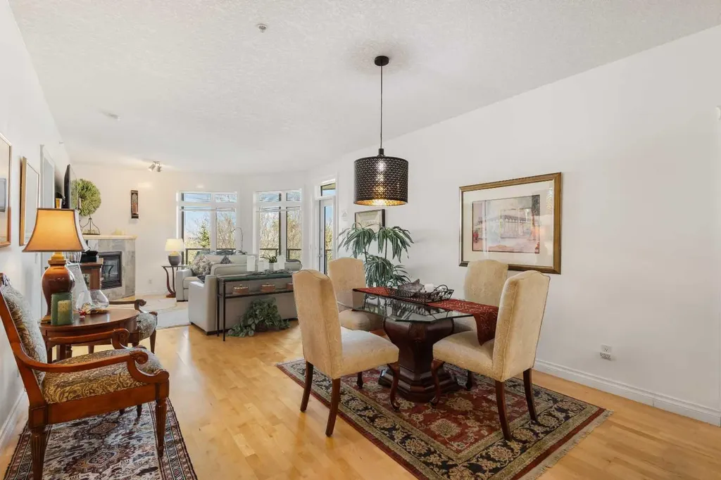 8 Hemlock Crescent SW Calgary AB T3C 2Z1